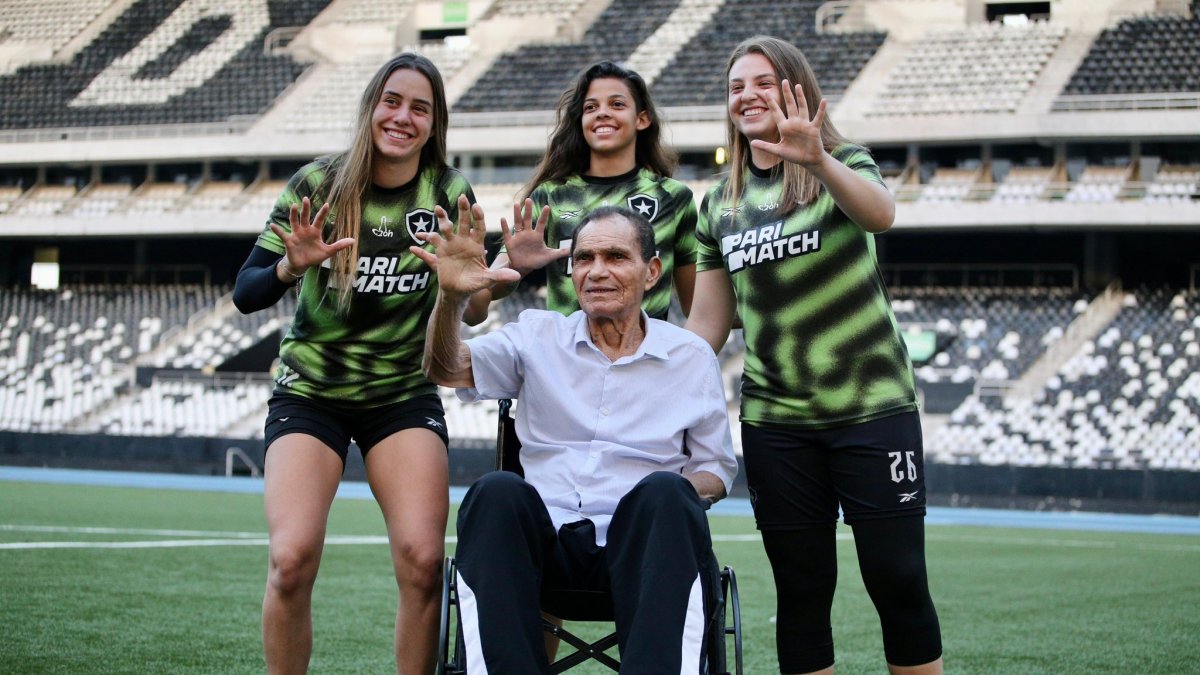 Manga estaba radicado en Brasil, donde recibió varios homenajes.