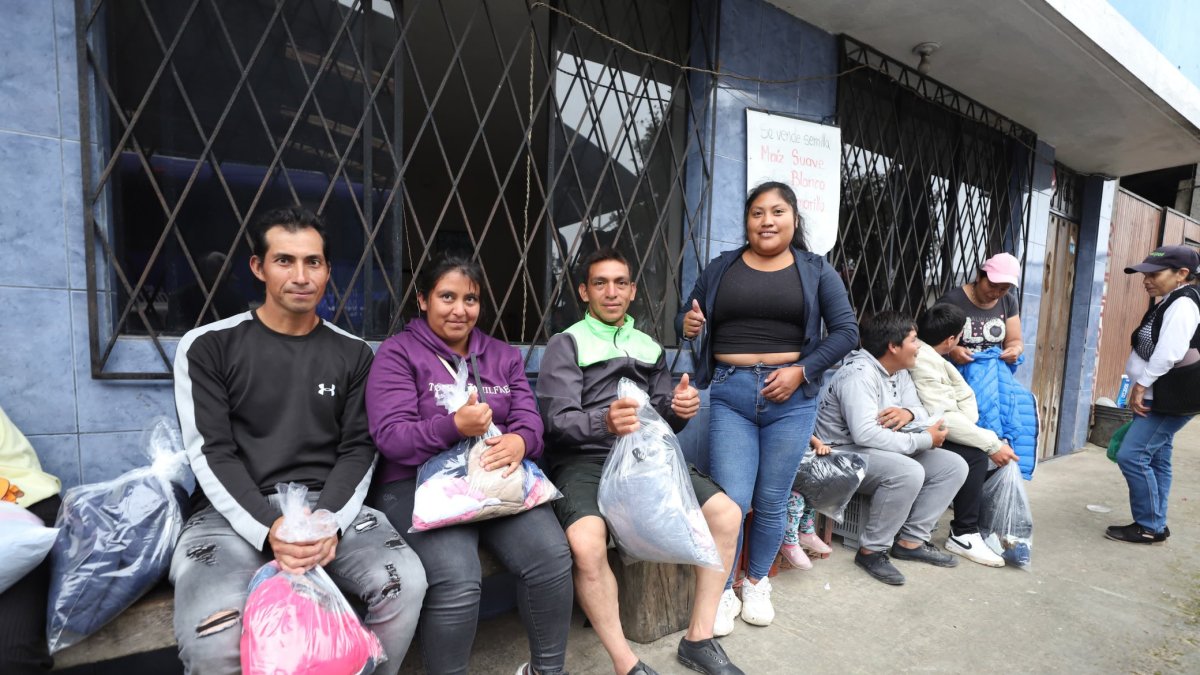 El MIES señala que desde 2024 realiza la campaña Programa Pago en Cuenta, para que los usuarios eviten las colas.