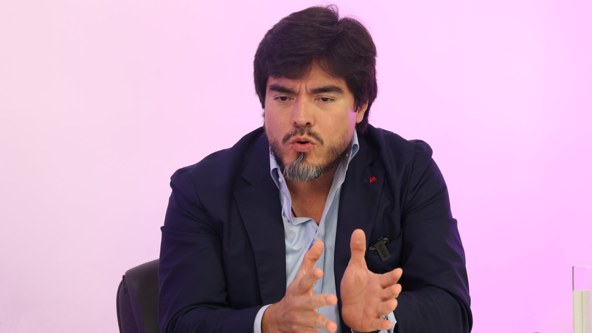 Ante de asumir el Ministerio de Gobierno, De La Gasca fue embajador de Ecuador ante la Organización de las Naciones Unidas (ONU).