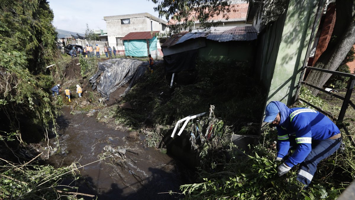 La quebrada Sanshayaku en el sector de Turubamba se desbordó producto de las intensas lluvias
