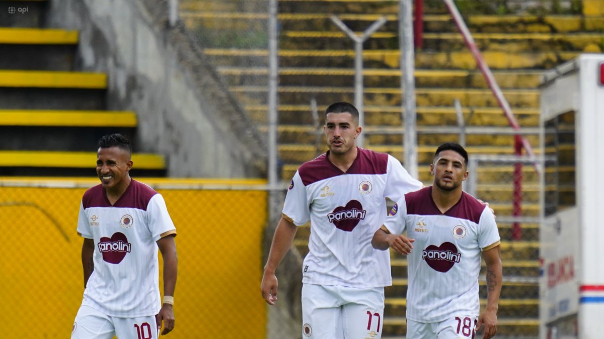 Vinotinto goleó 5-0 a Delfín en la fecha 8 de la LigaPro 2025.