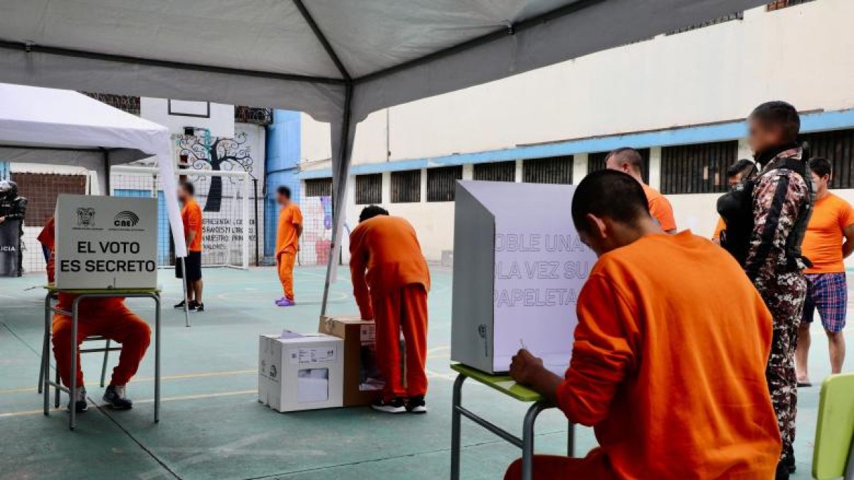 La jornada electoral arrancó este 10 de abril en las cárceles del país.