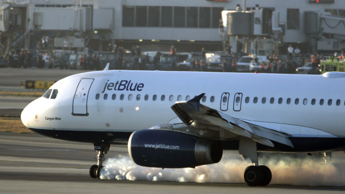 Una de las naves de la aerolínea JetBlue.