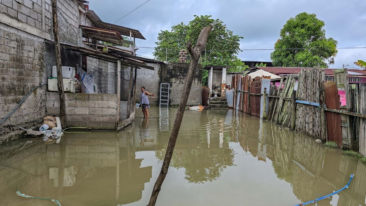 Varios sectores de Muisne registran inundaciones.