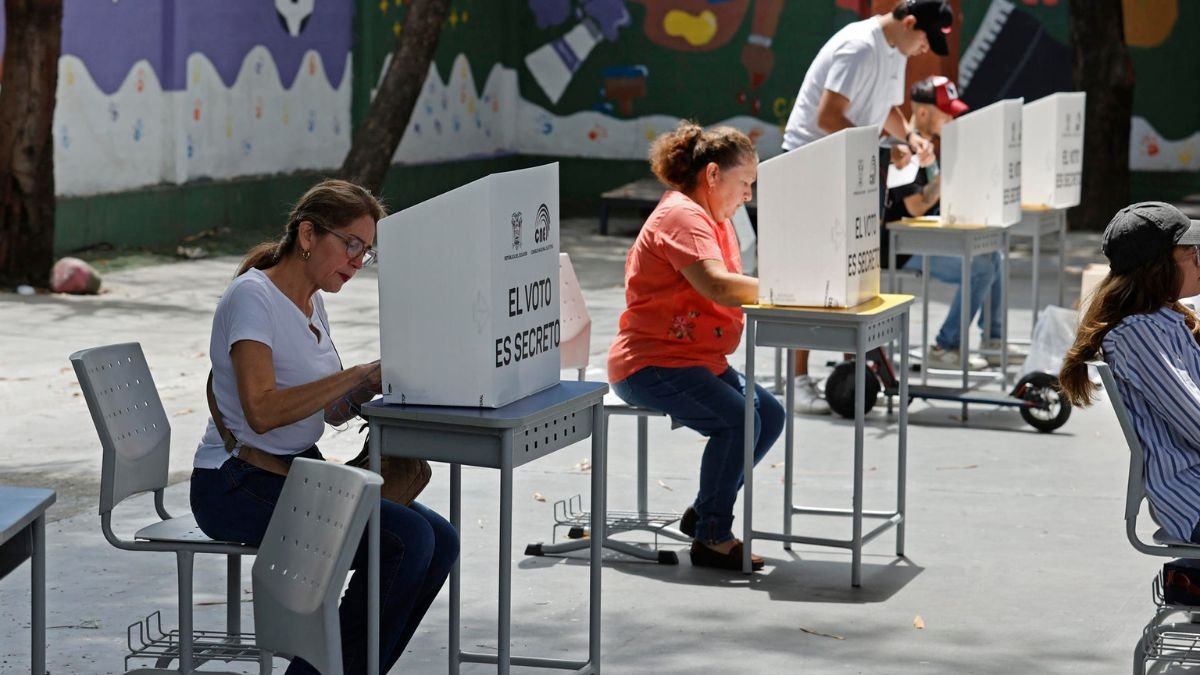 Imagen referencial. Este 13 de abril, más de 13 millones de ecuatorianos deberán volver a las urnas; esta vez, acatando una nueva disposición.