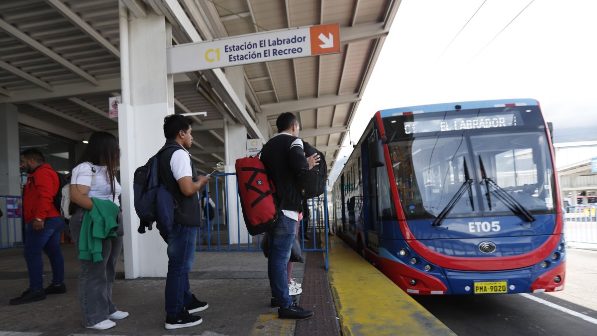 Los servicios de transporte municipal de Trolebús y Ecovía ampliarán sus horarios este domingo 13 de abril de 2025