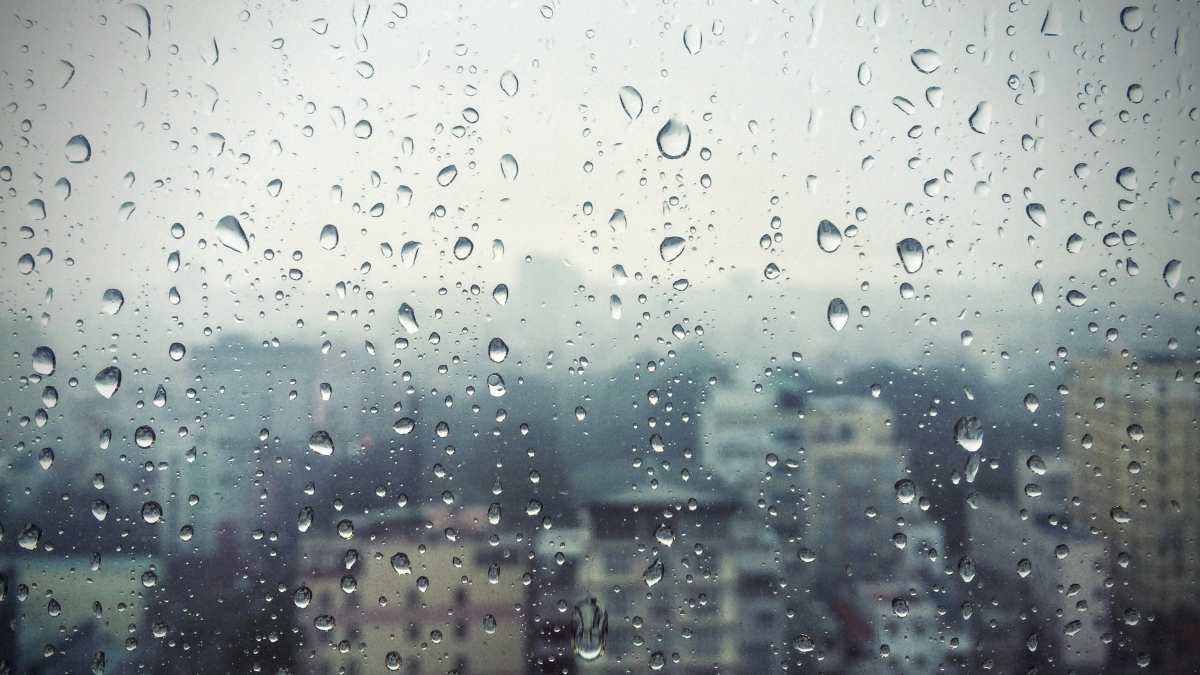 Ciudadanos de Guayaquil enfrentarán calor y posibles lluvias el 13 de abril durante la votación presidencial.
