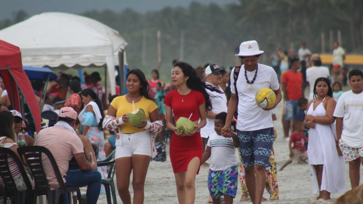 Los ecuatorianos listos para el feriado de la Semana Santa.