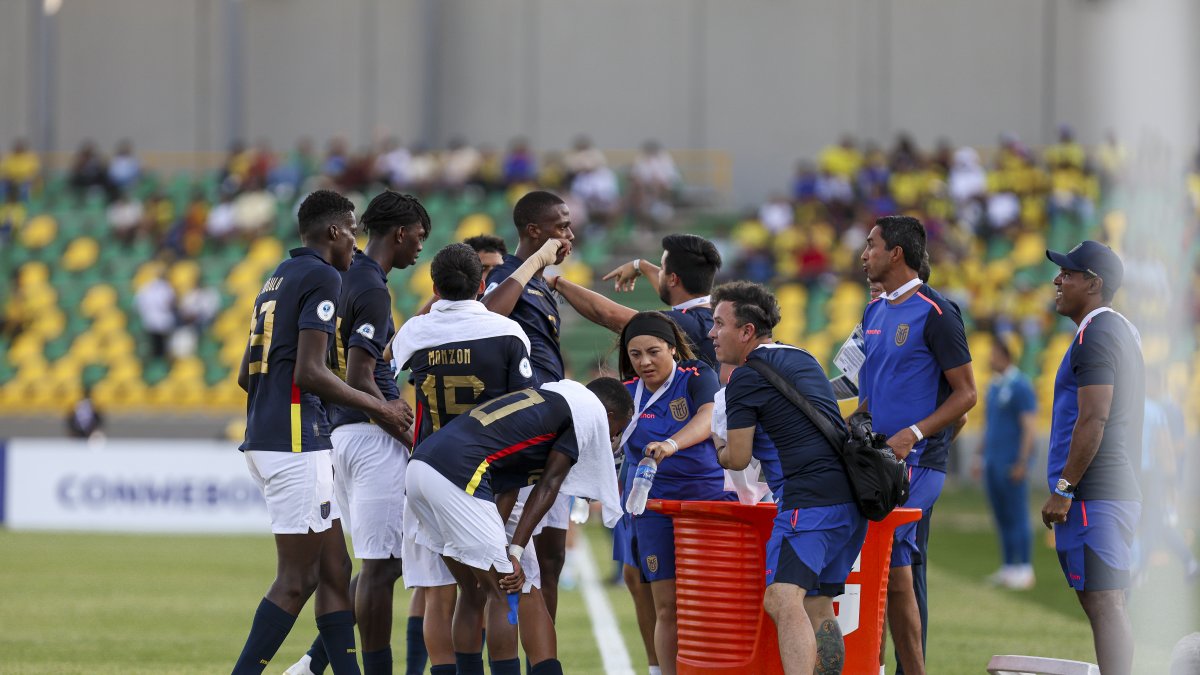 Jugadores de Ecuador en el Sudamericano Sub-17 tras caer ante Brasil (3-2)