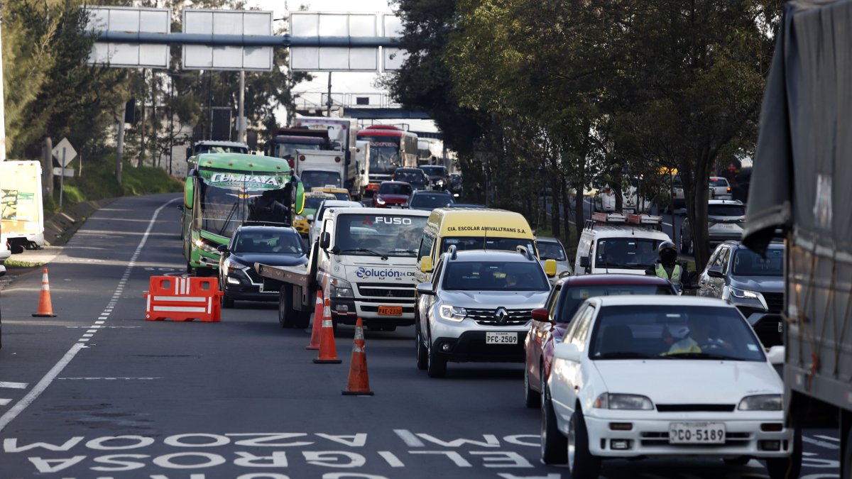 La medida vial se aplica en la capital de lunes a viernes en la mañana y en la tarde