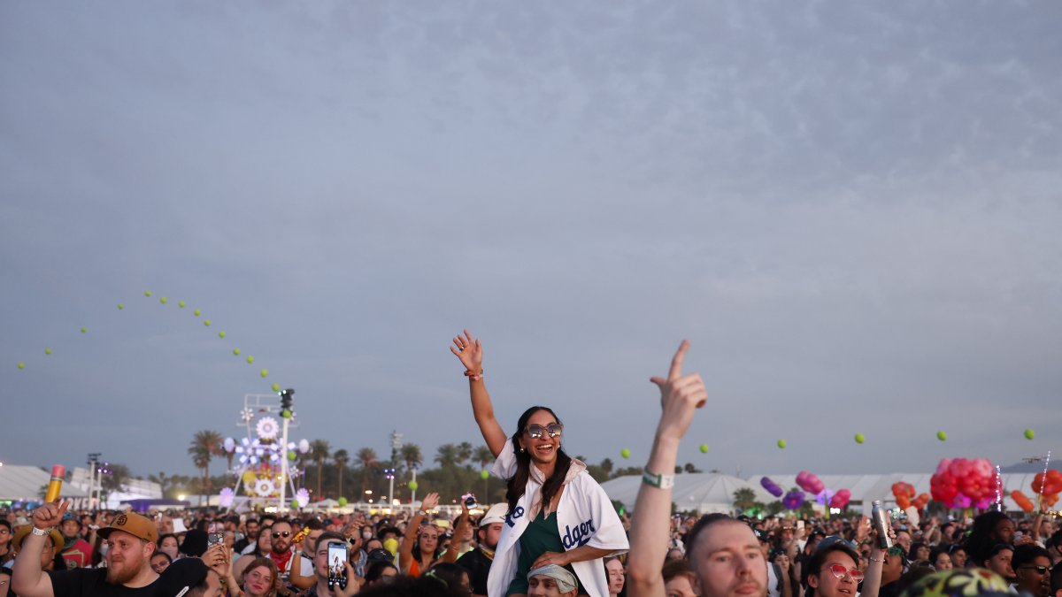 El festival, que se transmite a través de YouTube, cuenta con siete escenarios con transmisiones en vivo simultáneas.