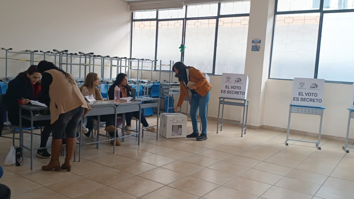 La jornada electoral arrancó a las 7:00 del 13 de abril de 2025.