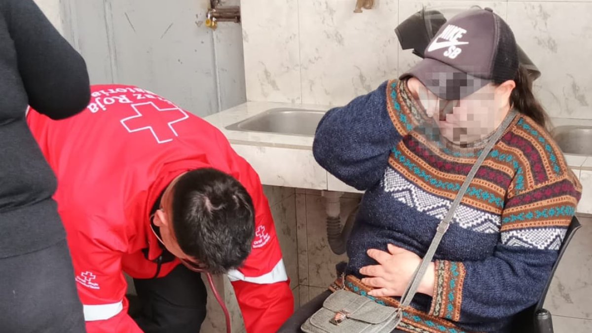 Mujer fue sancionada en recinto electoral por tomarse una foto y sufrió colapso emocional.