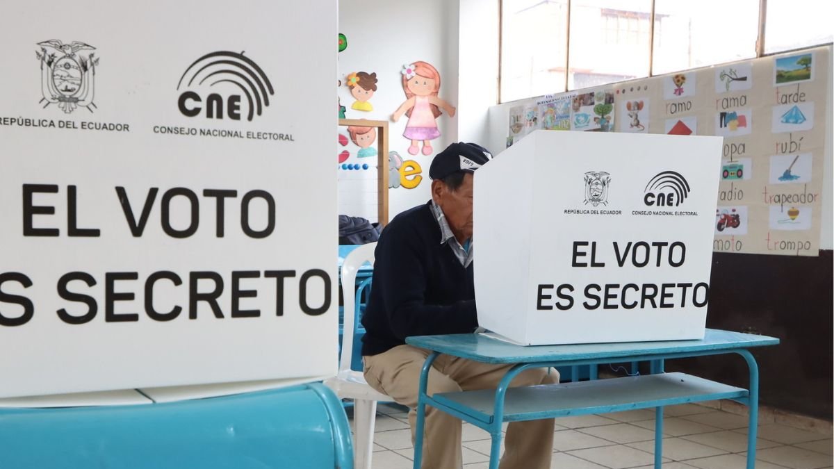 Más de 13 millones de ecuatorianos fueron convocados a volver a la urnas.
