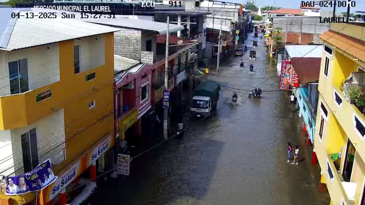 Así permanecen algunas zonas de Daule tras el desbordamiento del río Pula, este 13 de abril.
