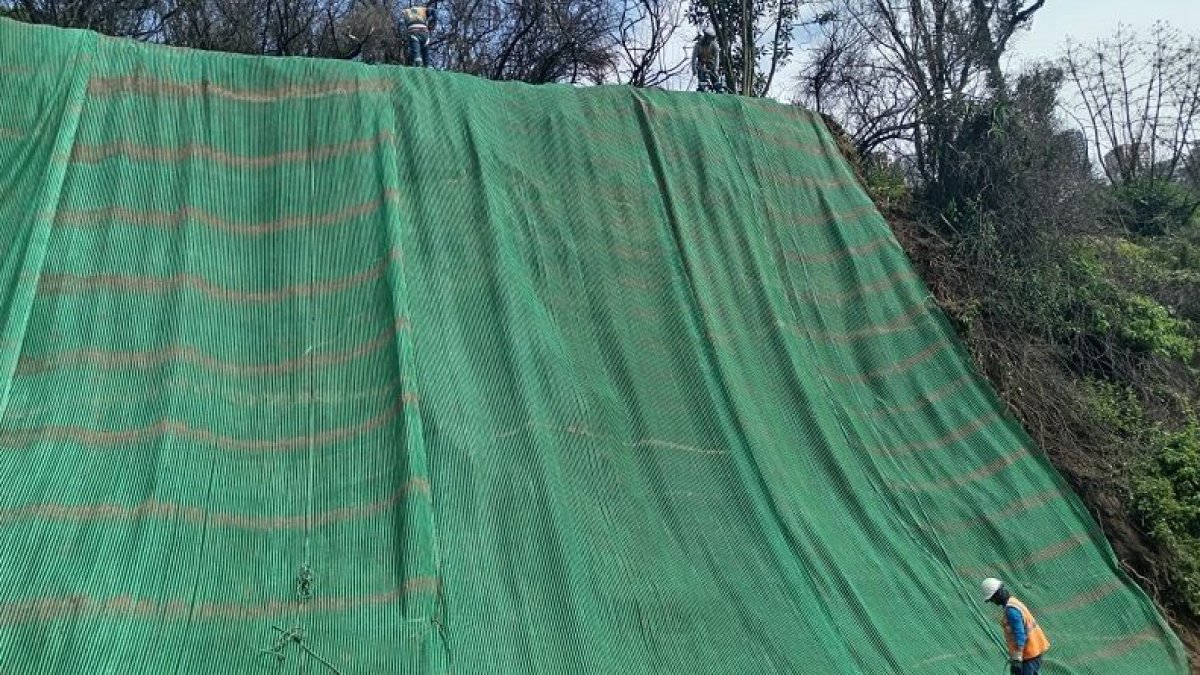 Se busca controlar la erosión del terreno y prevenir nuevos desprendimientos.