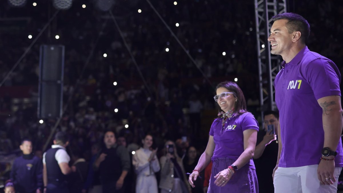 Daniel Noboa y su candidata a vicepresidenta, María José Pinto.