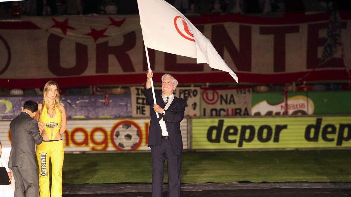 Mario Vargas Llosa estuvo presente incluso en un homenaje que el equipo peruano de sus amores le hizo en el año 2011.