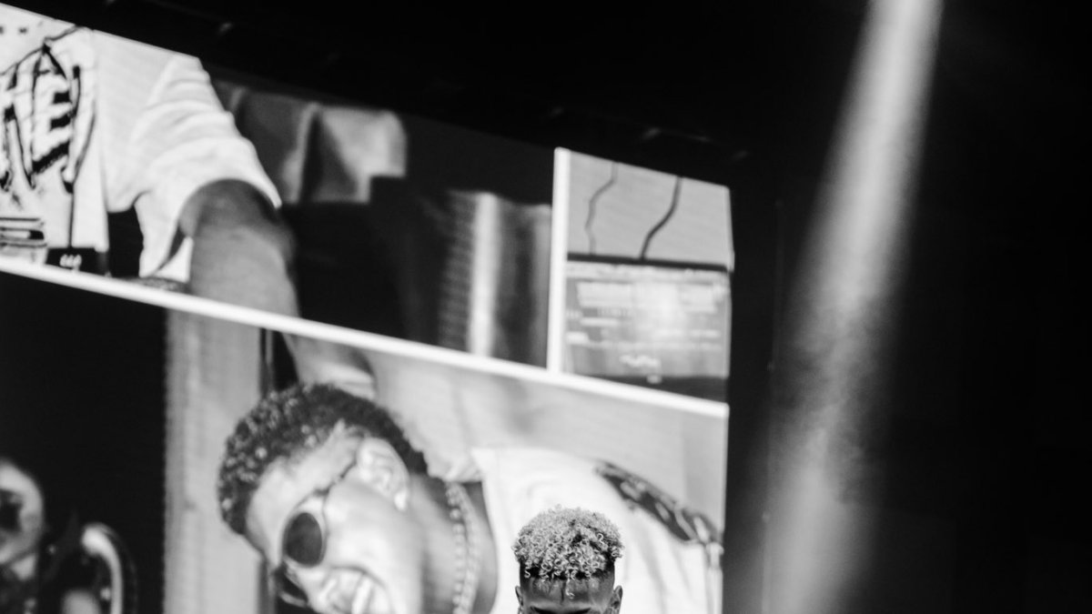 Jombriel utilizó sus redes sociales para responder a las críticas por su baile con la candidata de Luisa González.