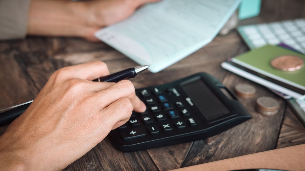 Decreto. El presidente reelecto Daniel Noboa emitió un decreto para condonar deudas hasta cinco mil dólares con la CFN.