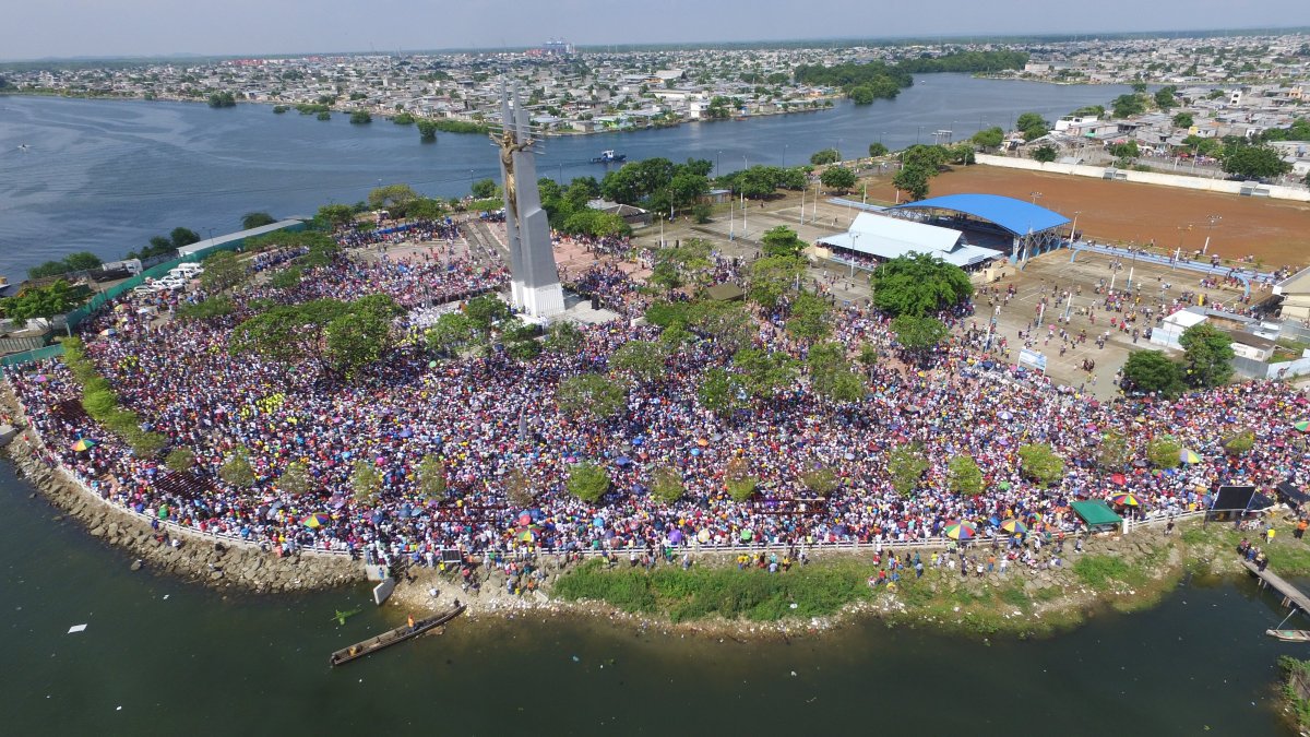 La procesión de Cristo del Consuelo es multitudinaria. Más de 550 policías velarán por la seguridad de los fieles que participen en ella.