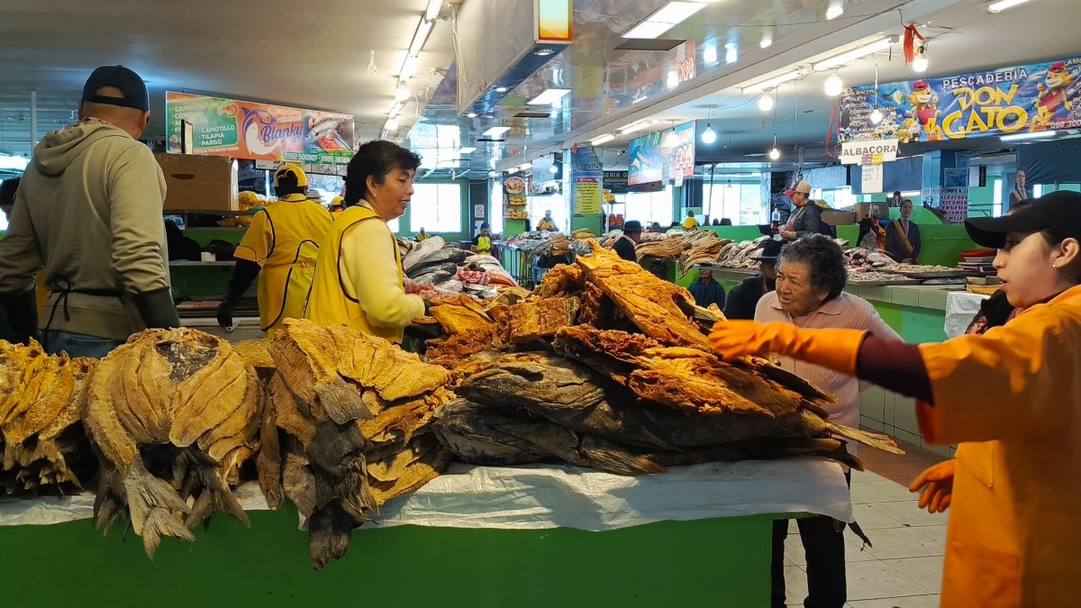 Los comerciantes de pescado seco esperan que las ventas mejoren.