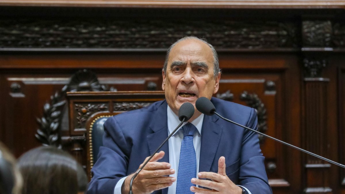 Fotografía cedida por el Congreso de la Nación Argentina del Jefe de Gabinete de Ministros, Guillermo Francos, este miércoles, en Buenos Aires (Argentina).