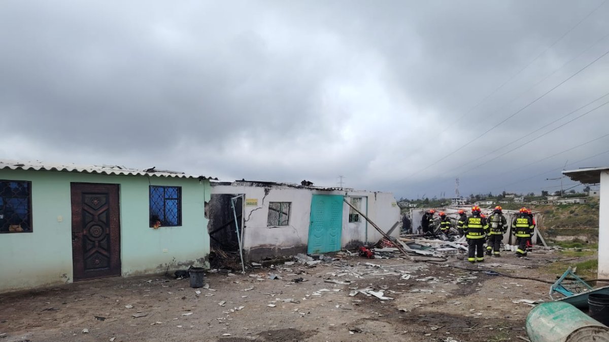 Explosión arrasó con un taller de pirotecnia artesanal en San Felipe.