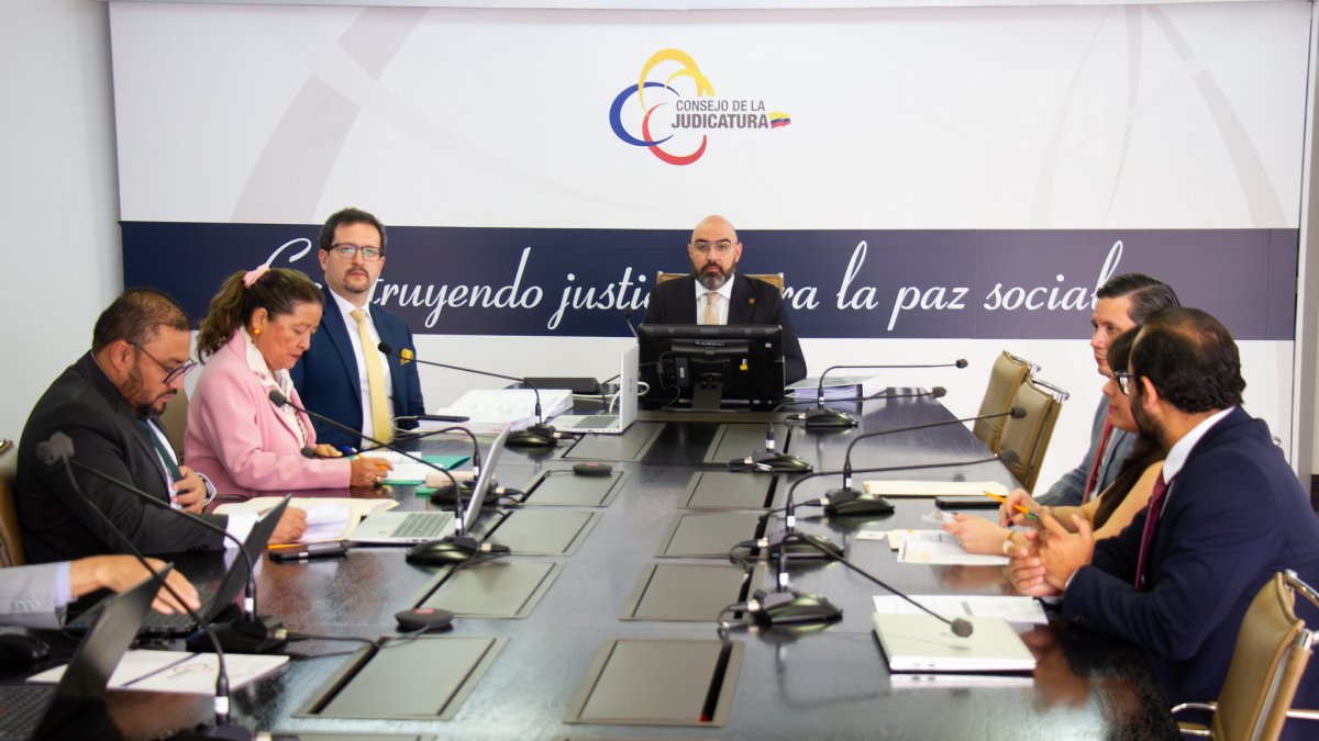 El Consejo de la Judicatura trabaja con tres vocales, pero dos de estos mantienen disputas sobre cómo debe manejarse el organismo.
