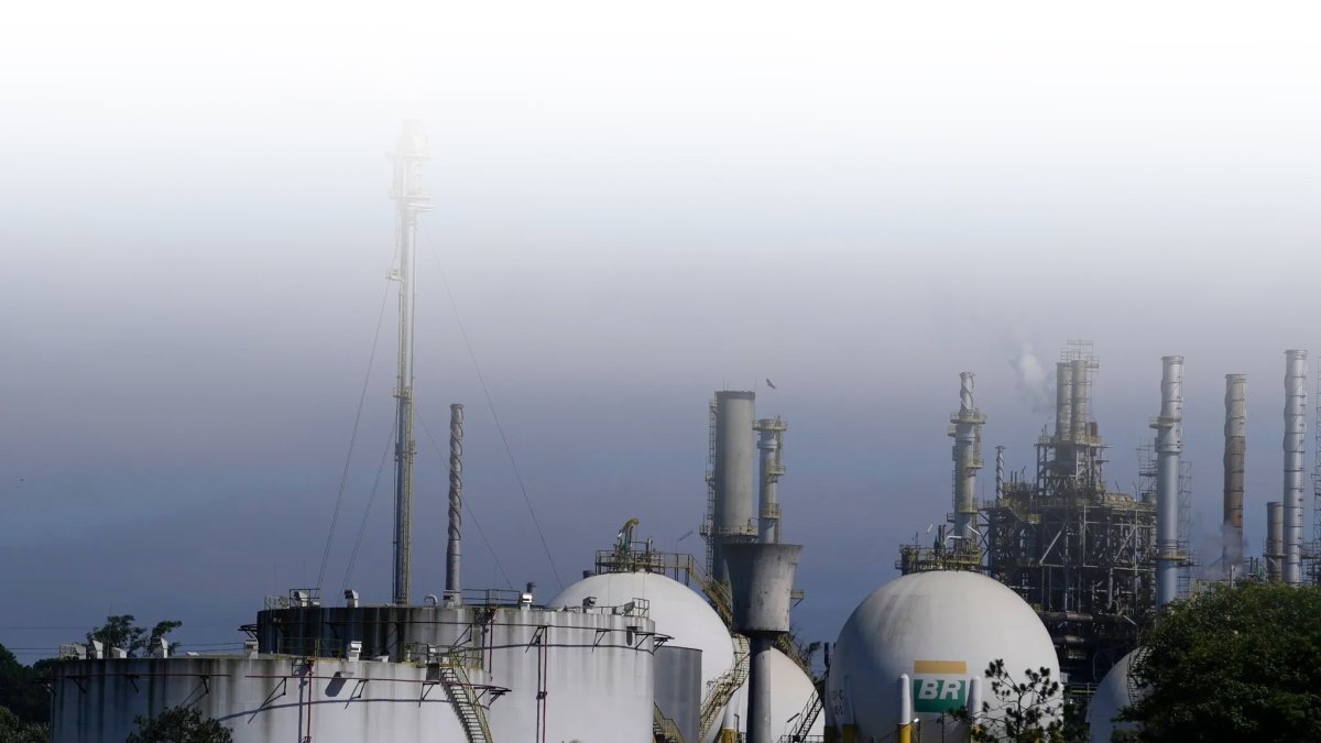 Al cierre en la Bolsa Mercantil de Nueva York, los contratos de futuros del WTI para entrega en mayo sumaron 2,21 dólares.