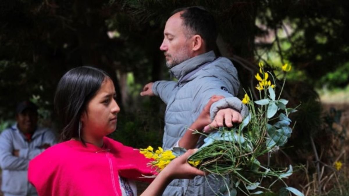 Comunidad. La Fundación Inti Sisa trabaja en la serranía ecuatoriana preservando la identidad autóctona del país.