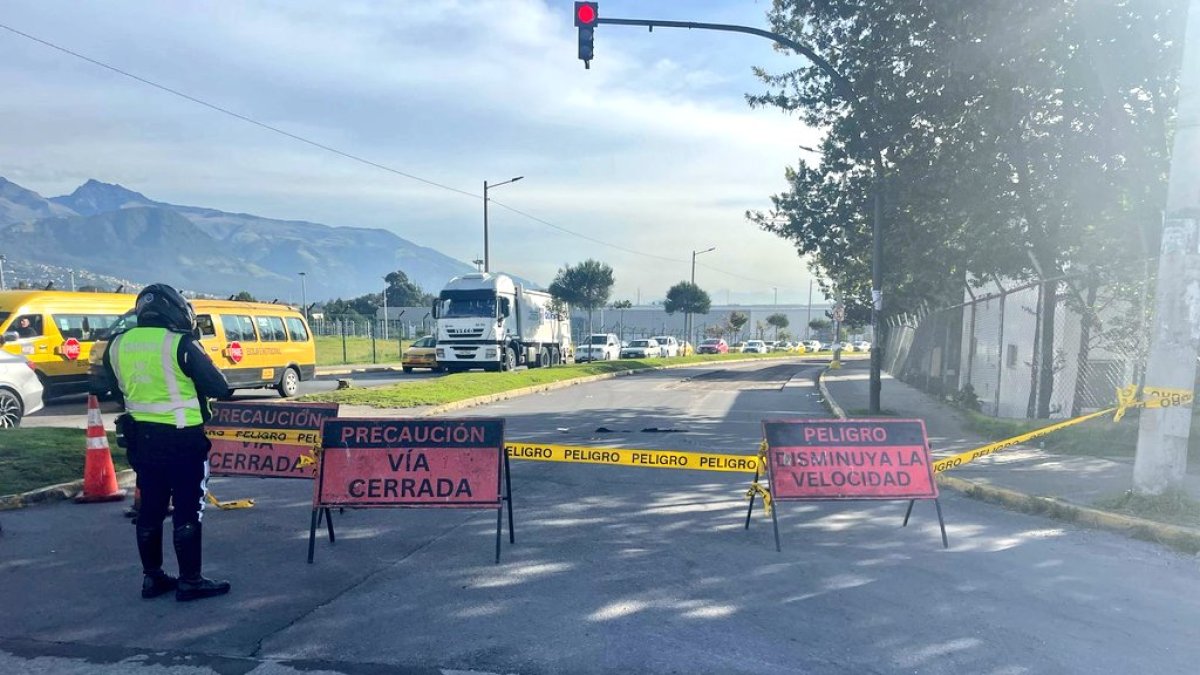 En la avenida Rumichaca Ñan, en el sur, se realiza un mantenimiento técnico.