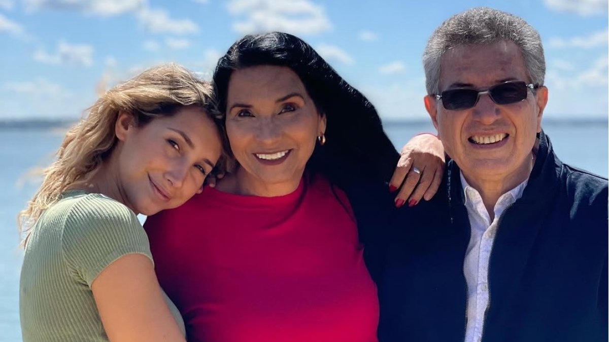 Anita Buljubasich con Nerio David y su hija, Ana Paula.