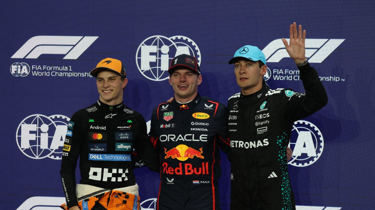 Max Verstappen (C), Oscar Piastri (d) y George Russell saldrán en ese orden en el Gran Premio de Arabia Saudí.