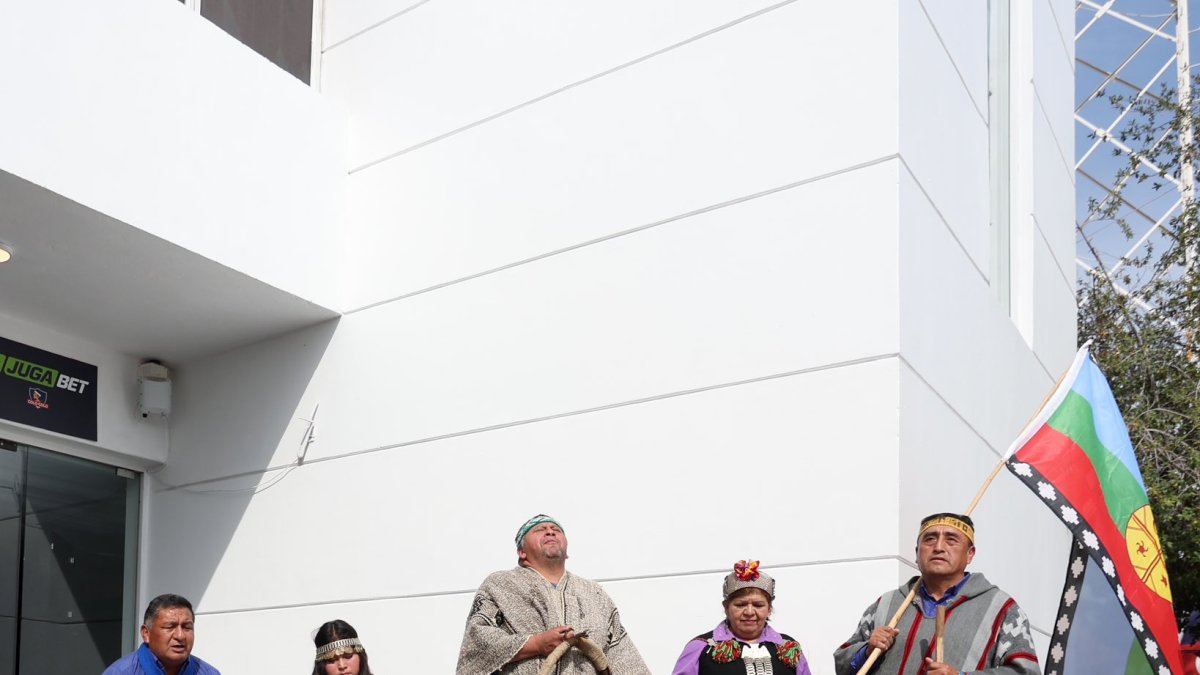 Miembros de la comunidad mapuche celebraron las raíces del equipo.