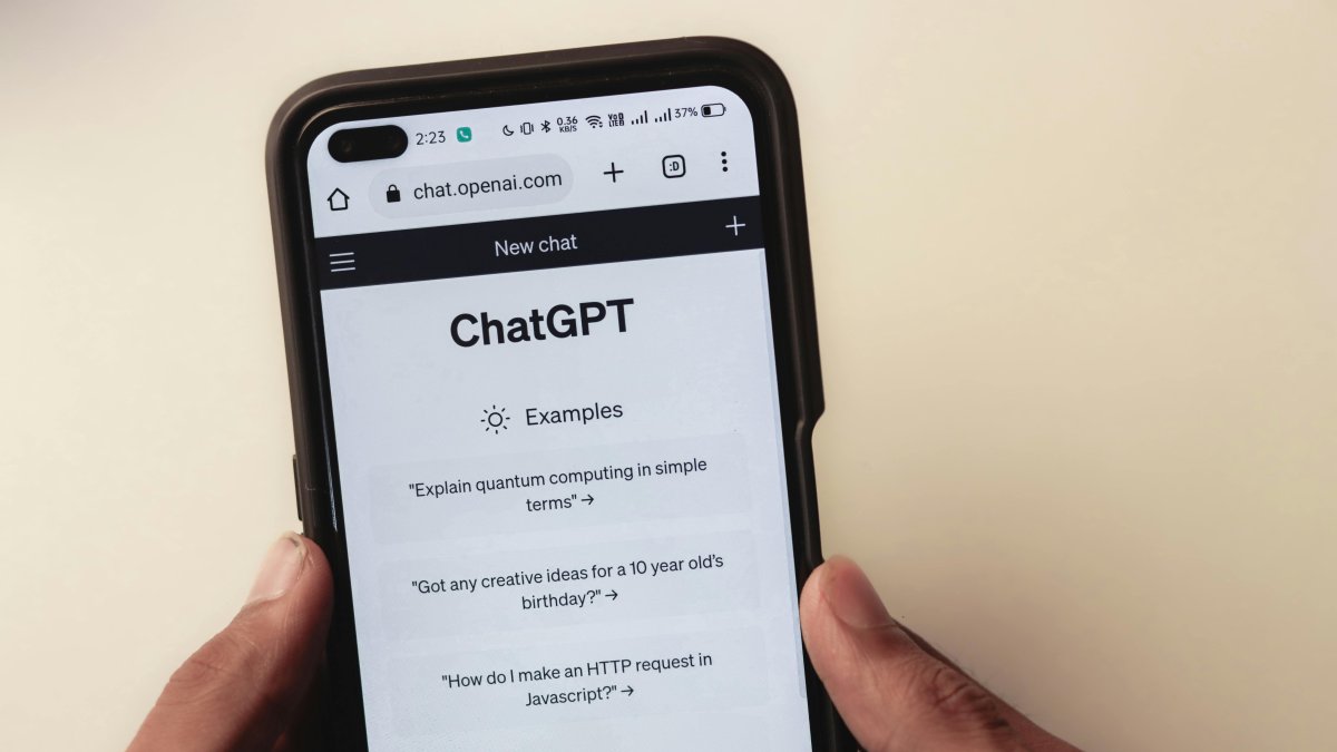 Millones de personas utilizan la herramienta de inteligencia artificial ChatGPT.