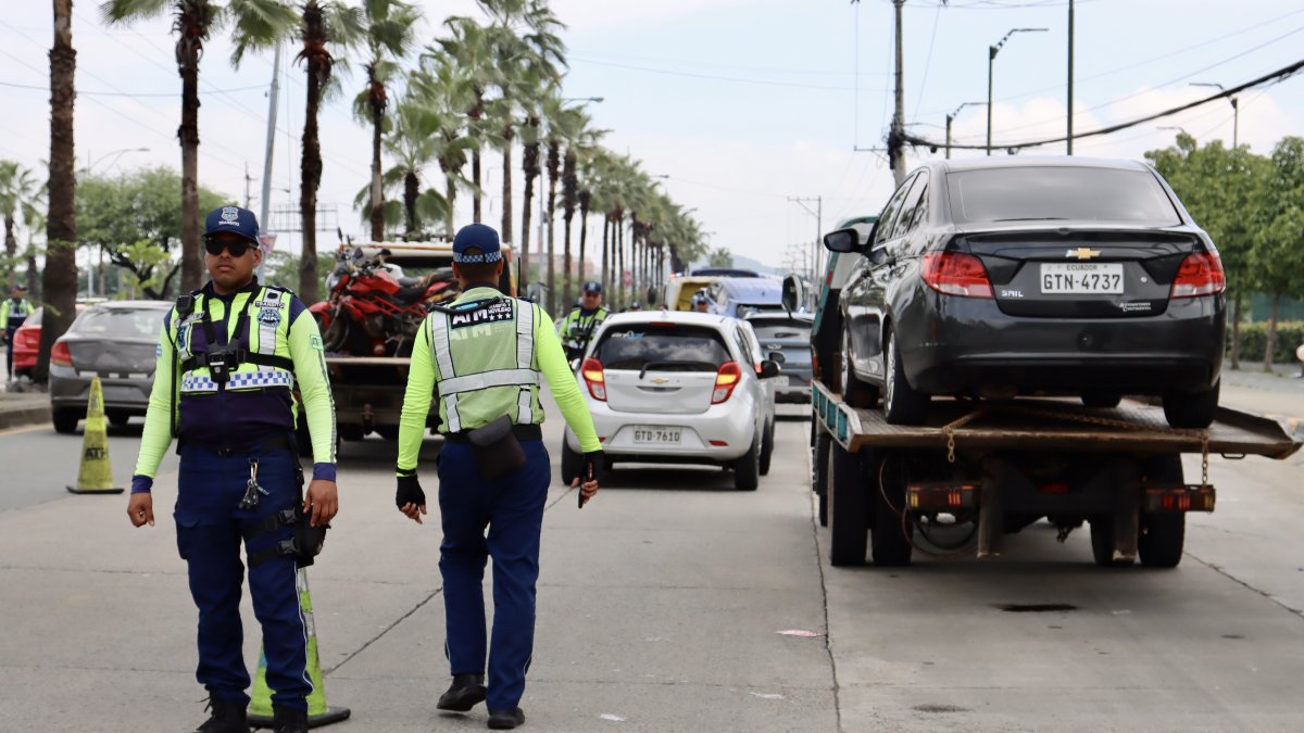 La ATM realizó varios operativos del control de tránsito en Guayaquil.