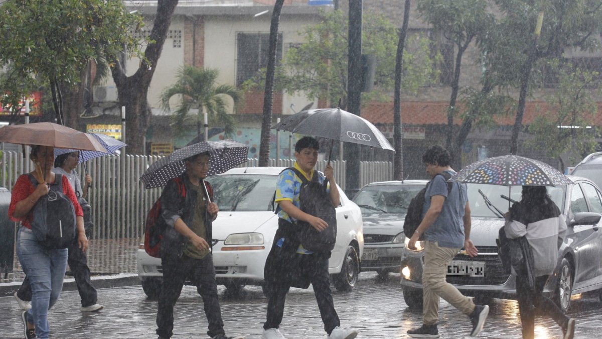 Hasta el 23 de abril se prevén lluvias, tormentas y ráfagas de viento en provincias como Guayas, según el Inamhi.