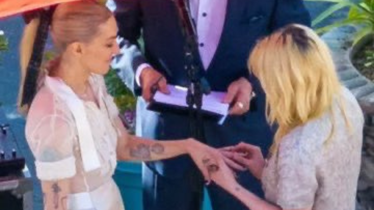 Kristen Stewart y Dylan Meyer se casaron.