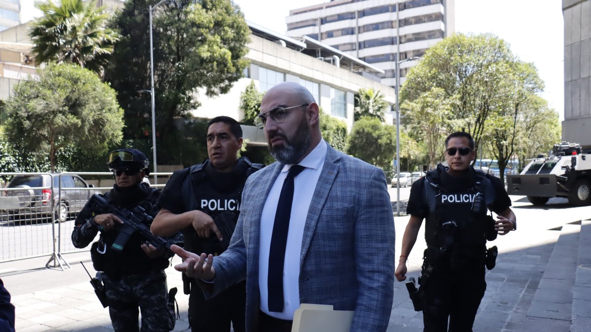 El presidente del Consejo de la Judicatura, Mario Godoy, rindió su versión en la Fiscalía, tras la denuncia de la jueza Nubia Vera por supuestas presiones.