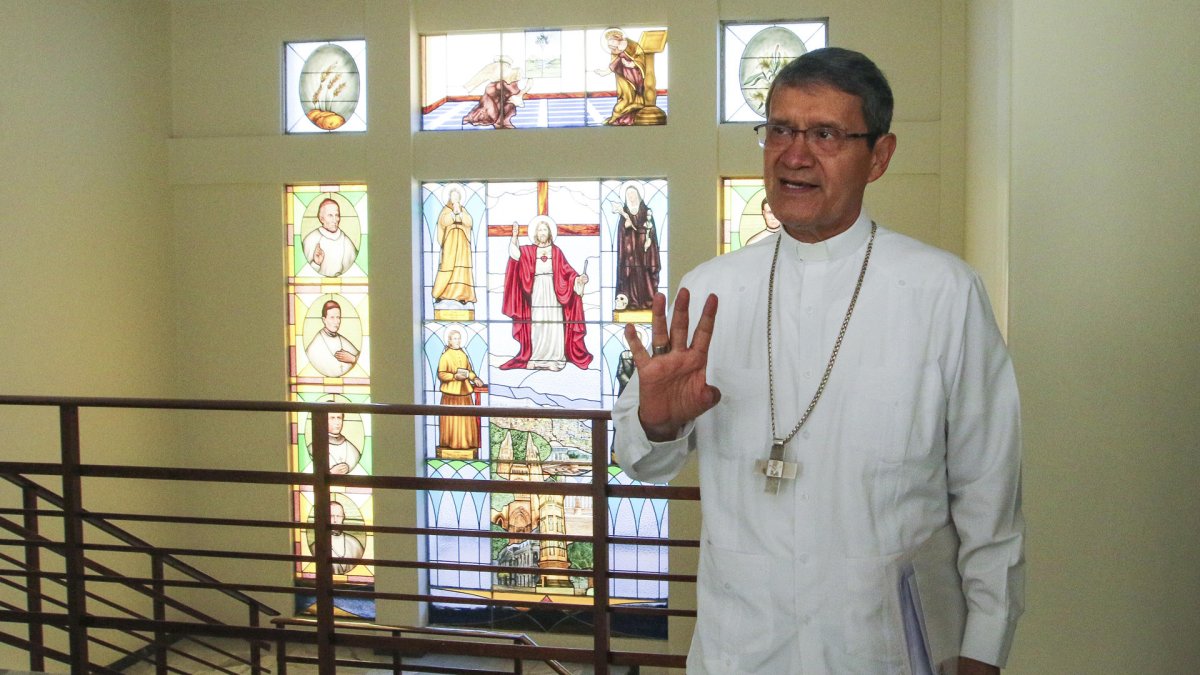 Cardenal Luis Cabrera recuerda al papa Francisco, quien siempre rezó por Ecuador.