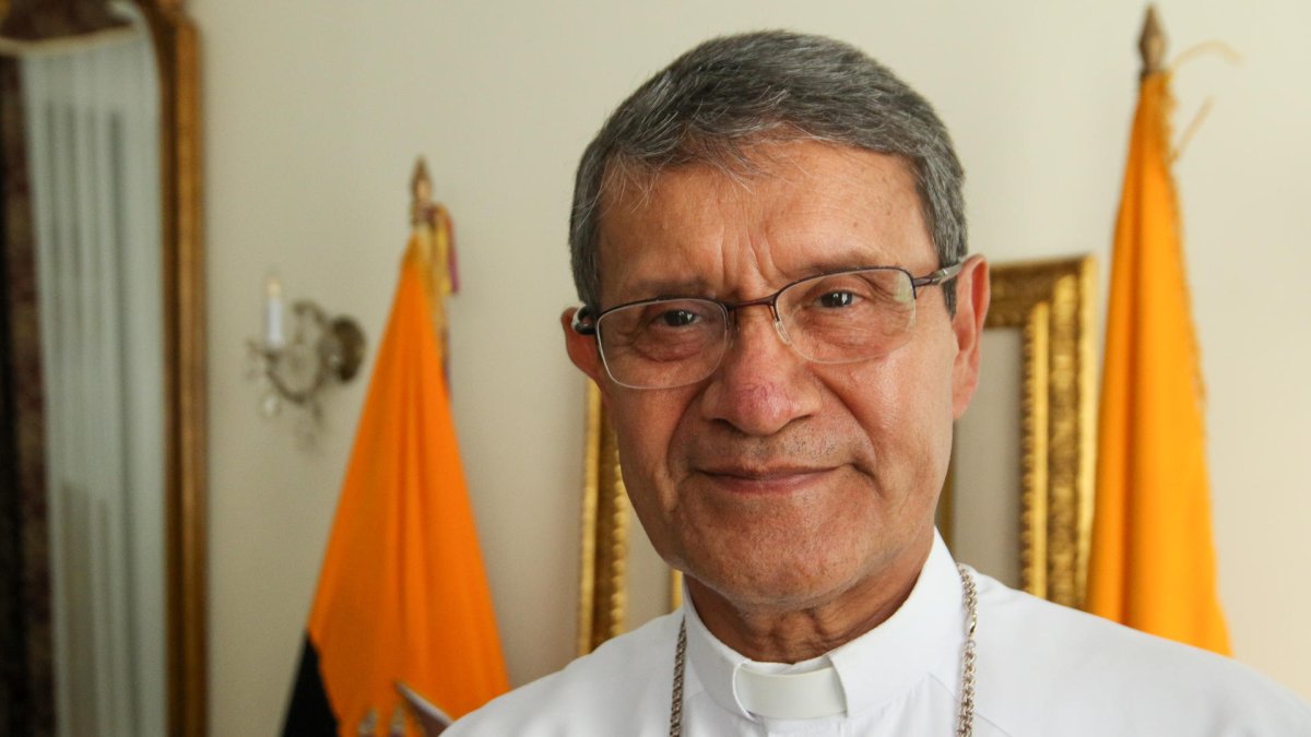 El cardenal Luis Cabrera viajará al Vaticano para participar en el cónclave que elegirá al nuevo papa, tras el fallecimiento de Francisco.