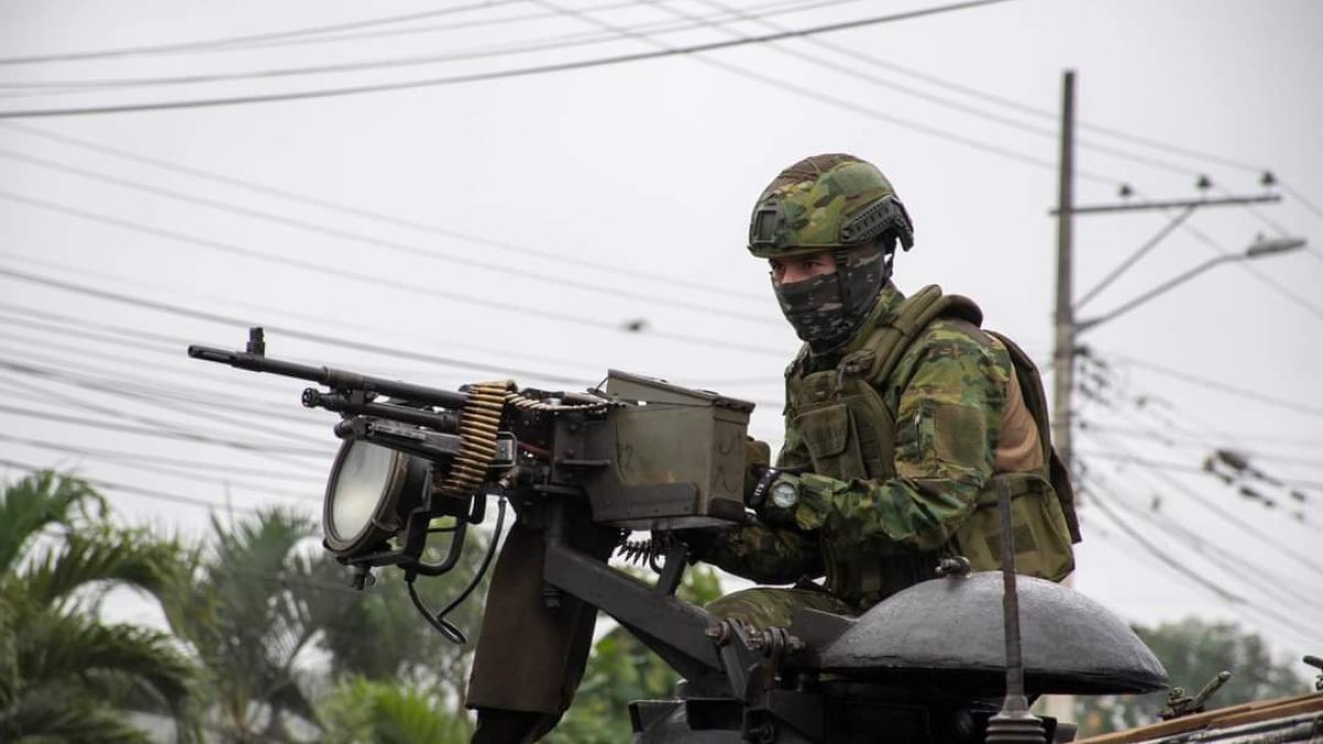 Tras la difusión de un mensaje militar, el Ministerio de Gobierno señaló que el Ecuador está en 