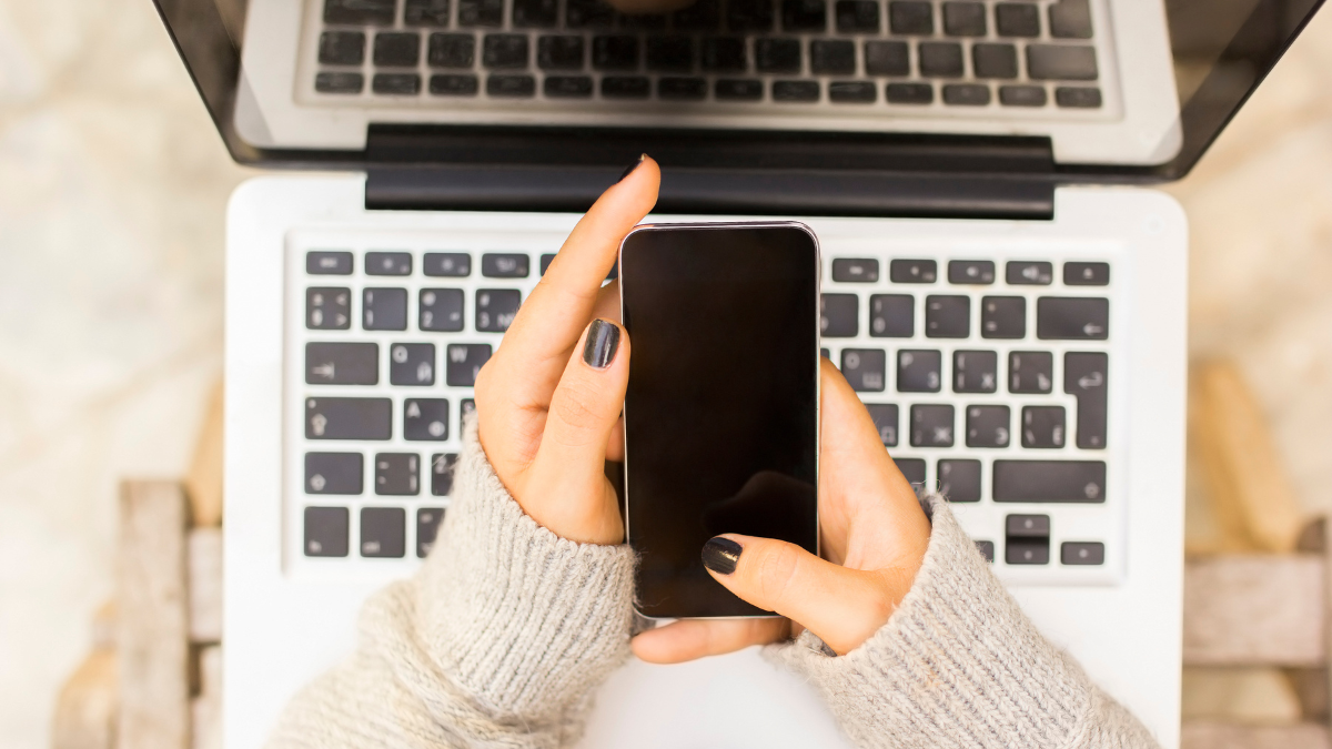 Impacto de los aranceles en la industria tecnológica global, afectando a diversos países.