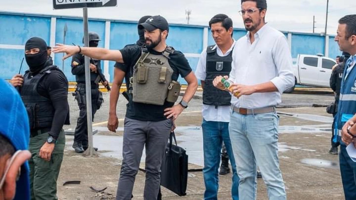 En su cuenta oficial, Luis Chonillo detalla a diario las actividades que se ejecutan en el cantón, pero no tiene fotos actuales, Esta, es de hace un año.