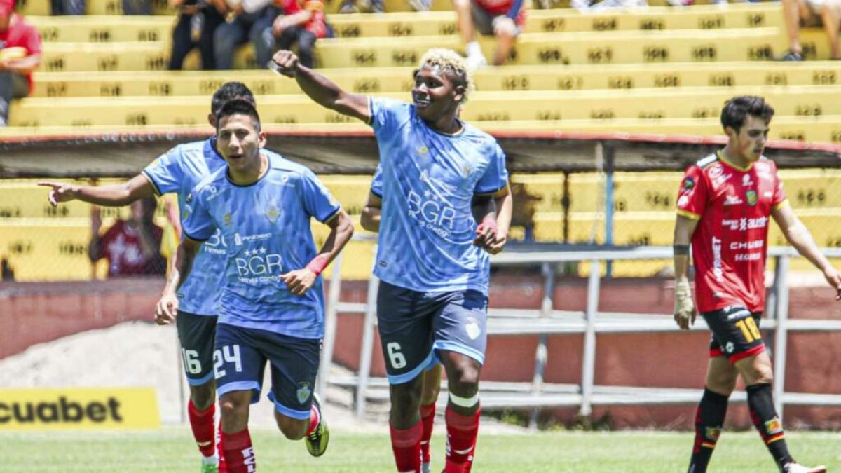 El jugador Marcos Olmedo, del Club Deportivo EL Nacional, en uno de sus últimos partidos.