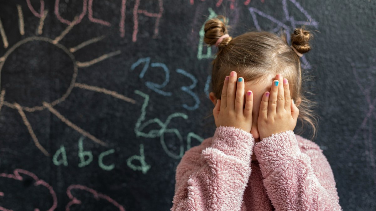 Alrededor de 15 niños fueron víctimas de abuso sexual por parte de un profesor de educación física en un plantel del Valle de Los Chillos