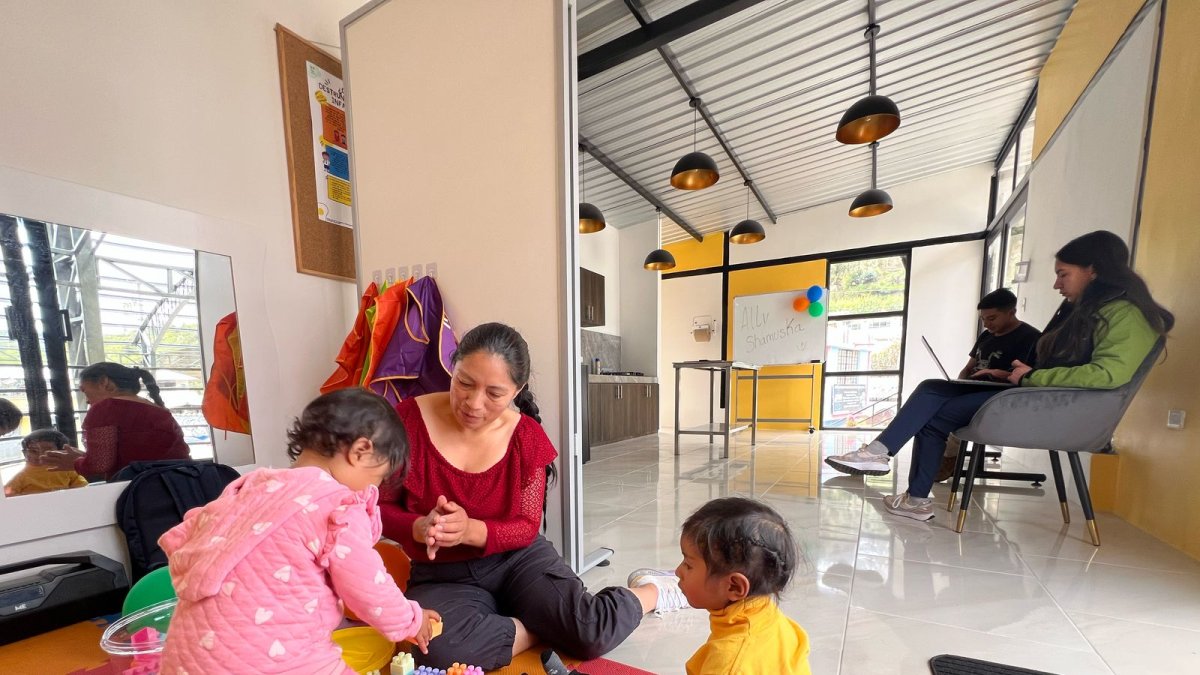 Fundación refuerza talleres para niños y madres lactantes.