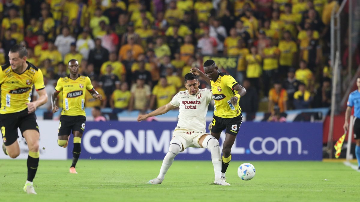 Barcelona recibió a Universitario de Deportes en la fecha 3 de la Copa Libertadores