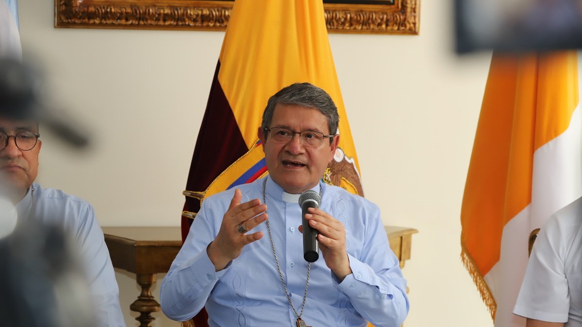 El cardenal ecuatoriano Luis Gerardo Cabrera participará en el cónclave para elegir al próximo papa.